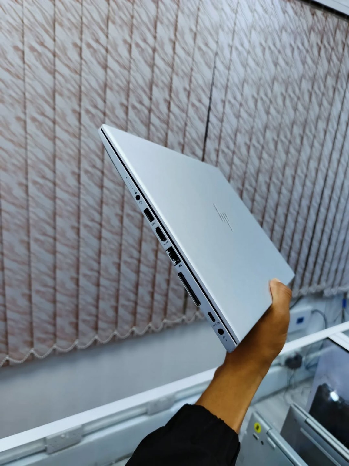 HP EliteBook 745 G6 Touchscreen | AMD Ryzen 5 Pro | 8GB RAM | 256GB SSD | Windows 11 Pro