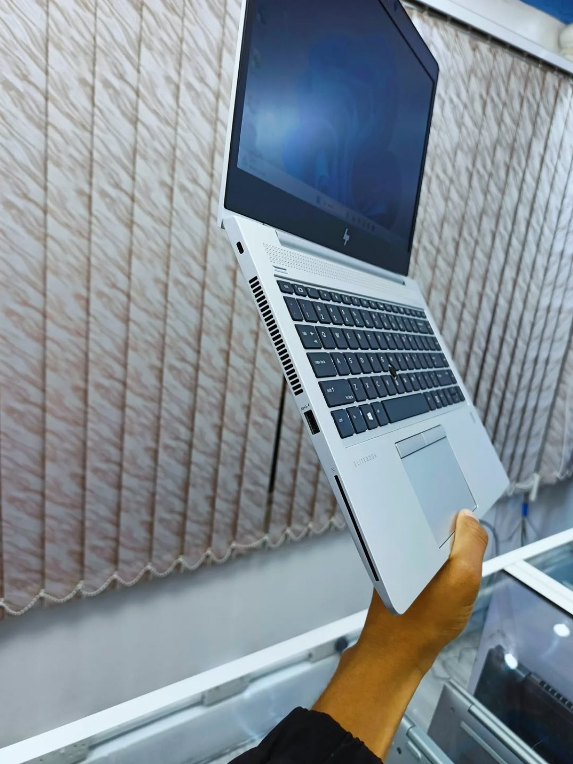 HP EliteBook 745 G6 Touchscreen | AMD Ryzen 5 Pro | 8GB RAM | 256GB SSD | Windows 11 Pro