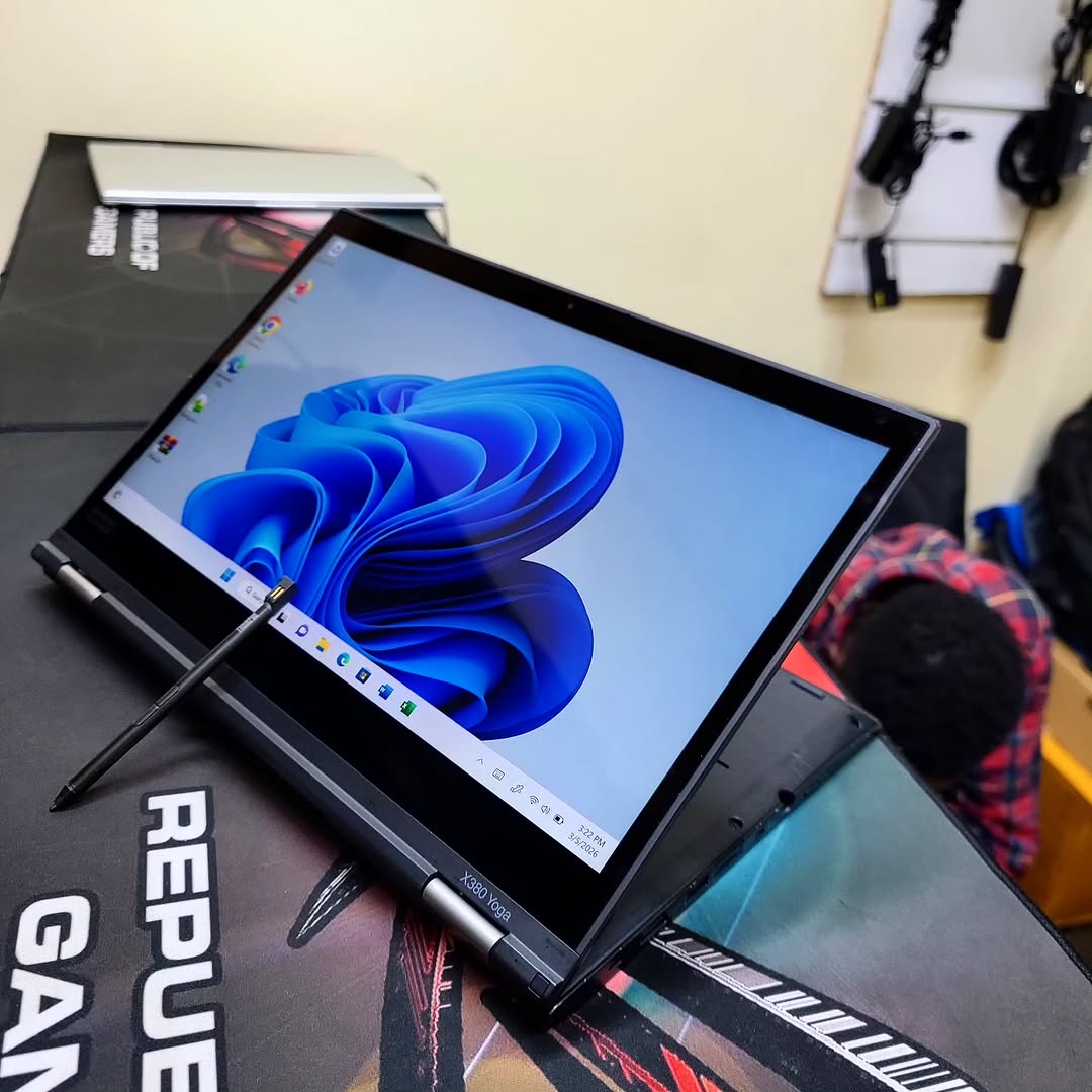 Lenovo ThinkPad Yoga X380 – Intel Core i5 | 8GB RAM | 256GB SSD | Touchscreen | 360° Convertible