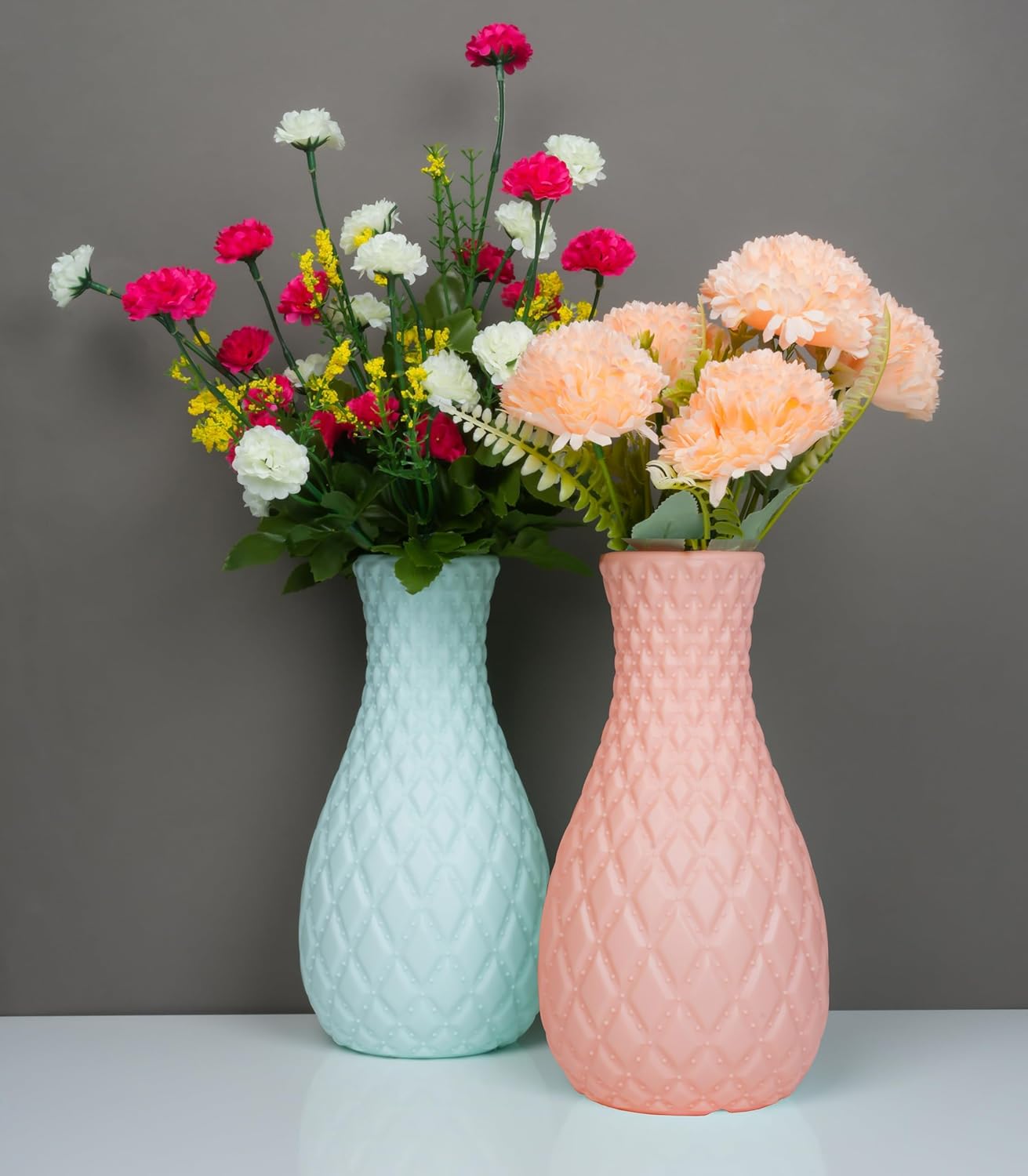 PLASTIC FLOWE VASE