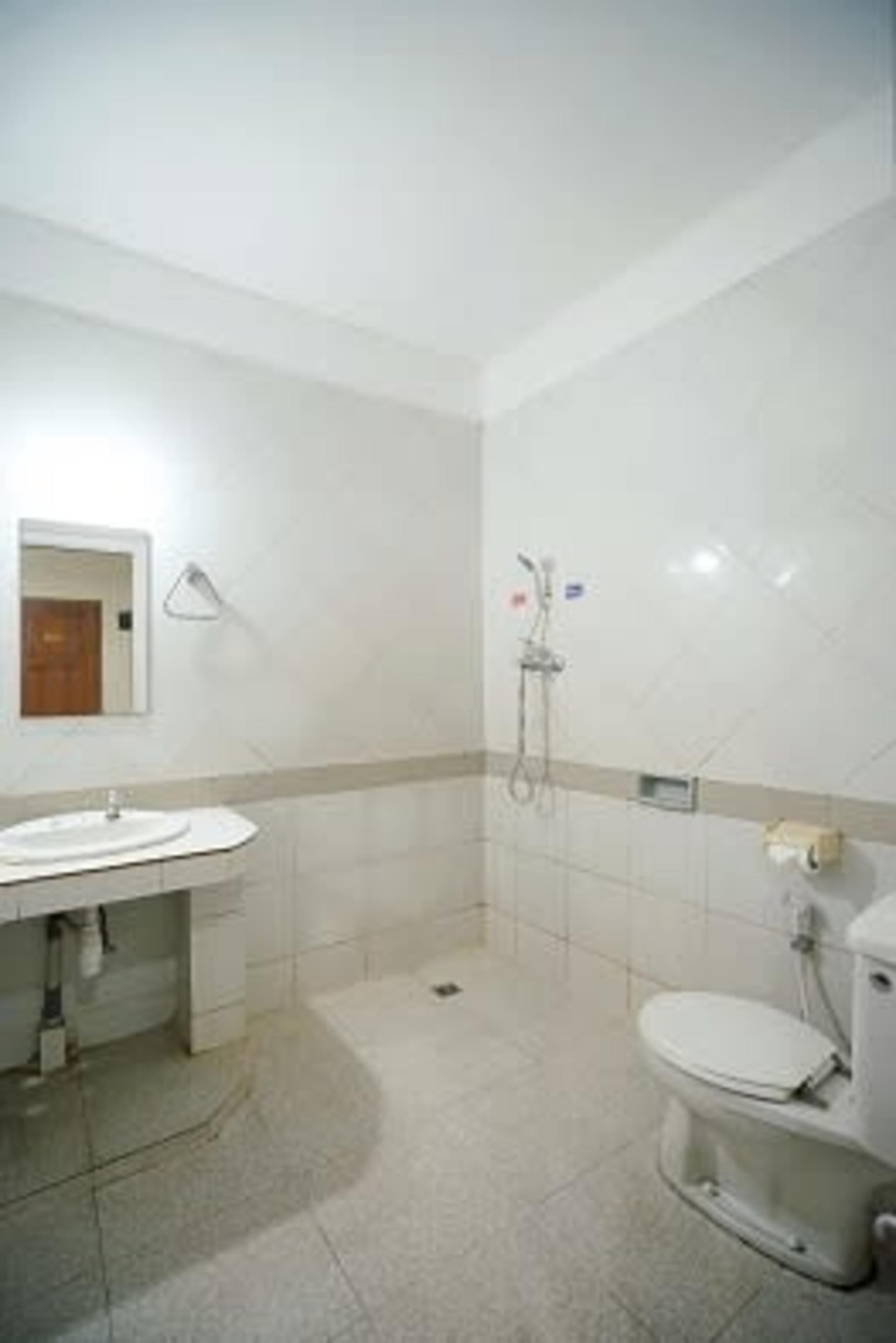 Room image 2