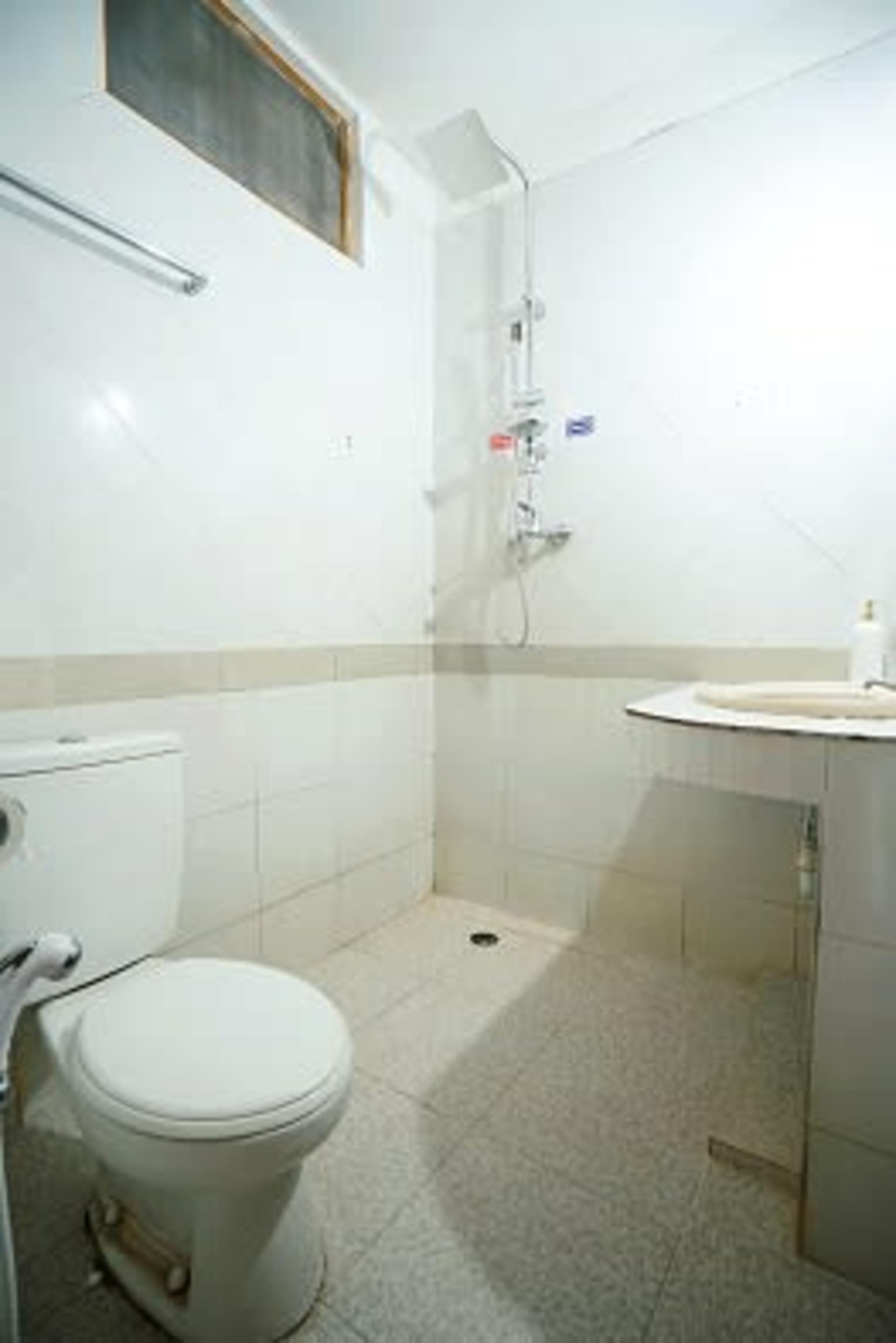 Room image 2