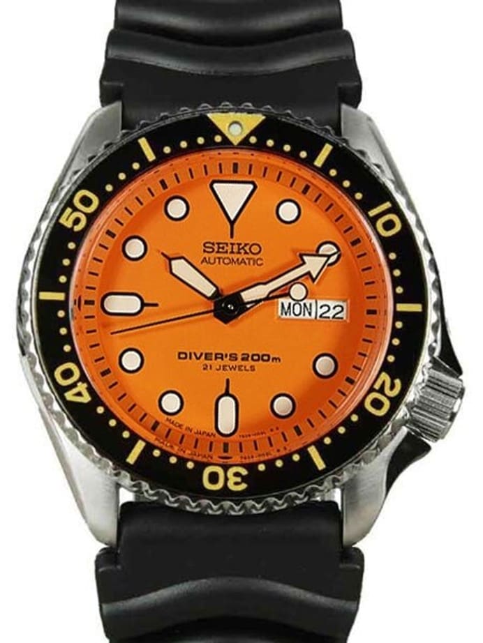Scratch and Dent - Seiko Automatic Dive Watch with Offset Crown and Rubber Dive Strap #SKX011J1 5