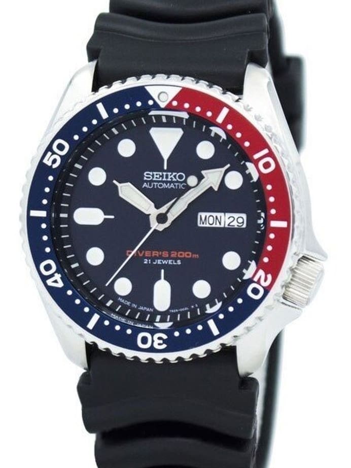 Scratch and Dent - Seiko Automatic Dive Watch with Offset Crown and Rubber Dive Strap #SKX009J 2
