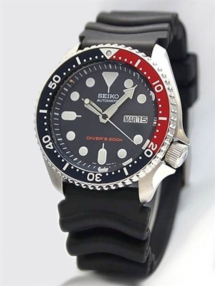 Scratch and Dent - Seiko Automatic Dive Watch with Offset Crown and Rubber Dive Strap #SKX009K1 6