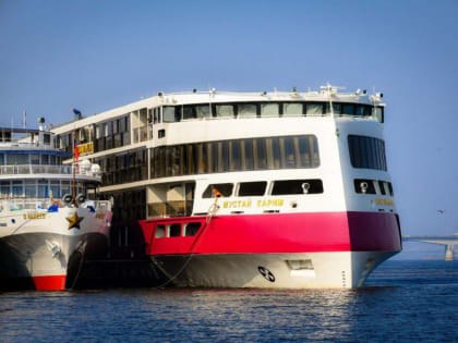 В Пермь впервые прибыл теплоход «Мустай Карим»