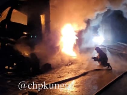 Столкнулись фуры недалеко от Кунгура на трассе Пермь-Екатеринбург