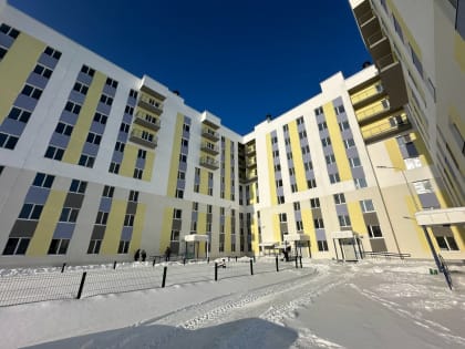 Началось заселение первого подъезда в новом восьмиэтажном доме по ул. Свердлова, 31