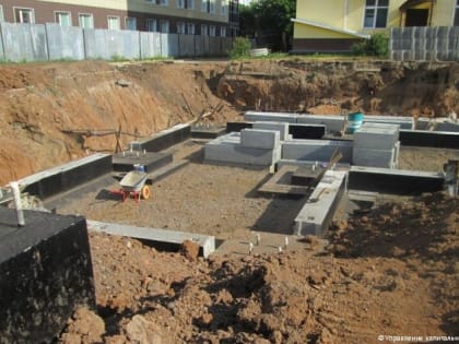 В двух школах Перми приступили к устройству фундаментов будущих спортзалов