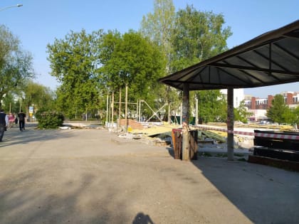 ​В Перми снесли кафе-шаурму возле Театра-Театра