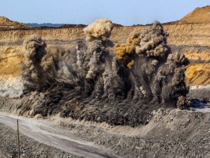 Взрывные работы на карьере Шубинский 06.02.2025