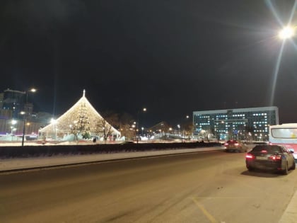 Пермскую эспланаду новогодней ночью посетили свыше 20 тысяч человек