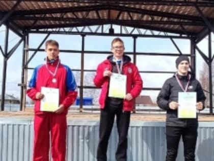 На стадионе 