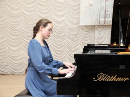 Воспитанница березниковской музыкальной школы Лика Михалева стала лауреатом II степени на межрегиональном конкурсе «Юные пианисты Прикамья»