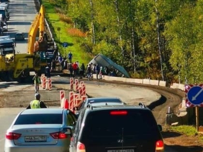 В Березниках рейсовый автобус с пассажирами улетел в кювет