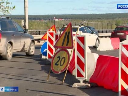 Ночью на Коммунальном мосту вновь ограничат движение транспорта