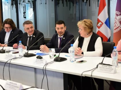 ​Подготовка к профессии. Депутаты краевого парламента провели рабочую встречу на площадке ПГГПУ