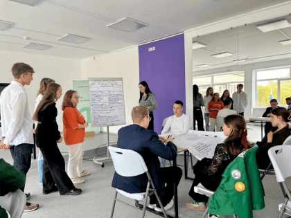 Стратегическая сессия по молодёжной политике в Молодёжном центре