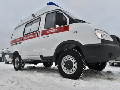 В Перми карета скорой помощи сбила девочку, когда она переходила дорогу