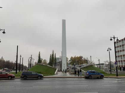 Завершена установка стелы «Пермь – город трудовой доблести»