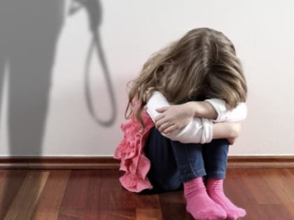 За избиение дочери женщина выплатит 50 тысяч рублей