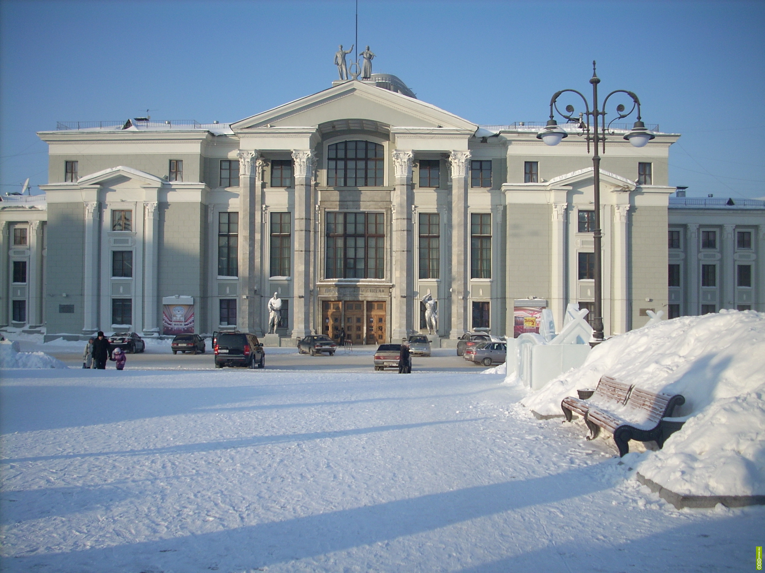 Пермская культура. Пермский городской дворец культуры имени Солдатова. Дворец Солдатова Пермь. Дворец культуры Солдатова Пермь. Пермь театр ДК Солдатова.