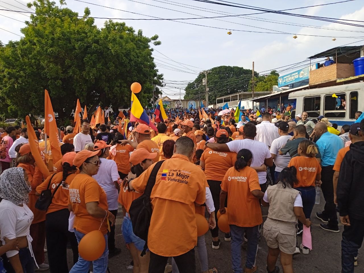 Manifestación de líderes opositores y ciudadanos en Zulia por la democracia