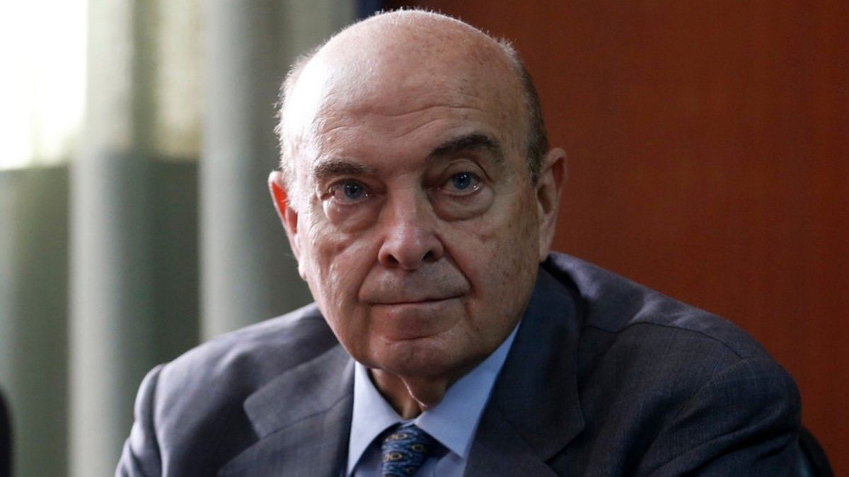 Cavallo señala reservas y crédito en dólares como claves para la desinflación y recuperación económica