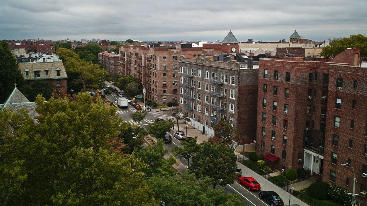 Elderly couple found fatally stabbed in Queens apartment; police continue investigation with no arrests