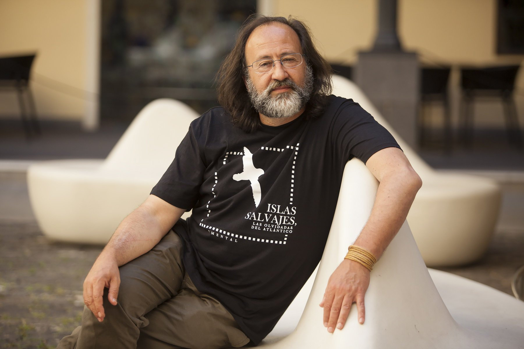 Domínguez cuestiona la retirada del lobo del listado de especies protegidas y alerta de consecuencias legales