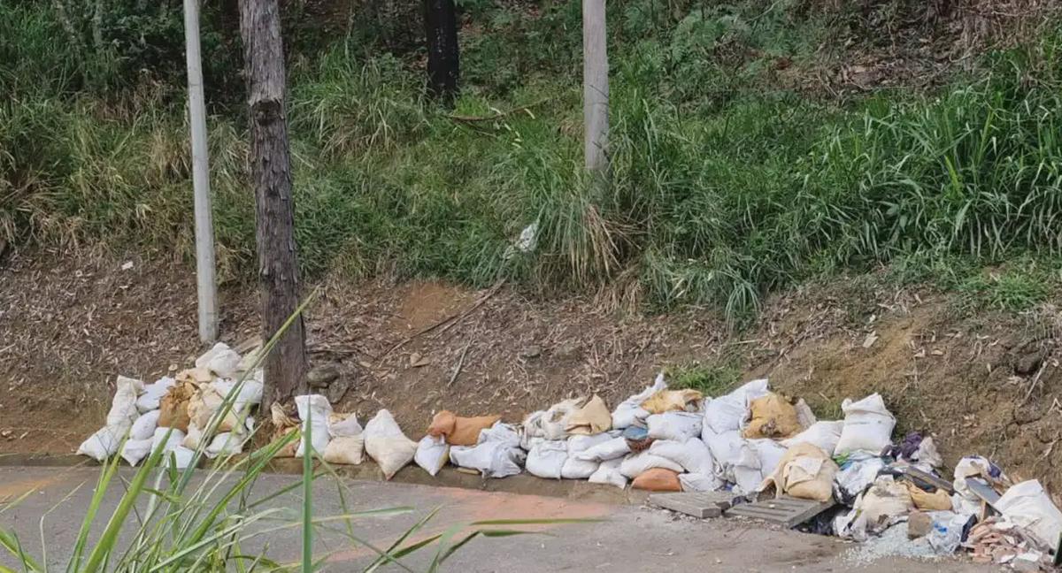 Hallan cuerpo dentro de una bolsa en zona rural de Dosquebradas e investigan posible homicidio vinculado a crimen organizado