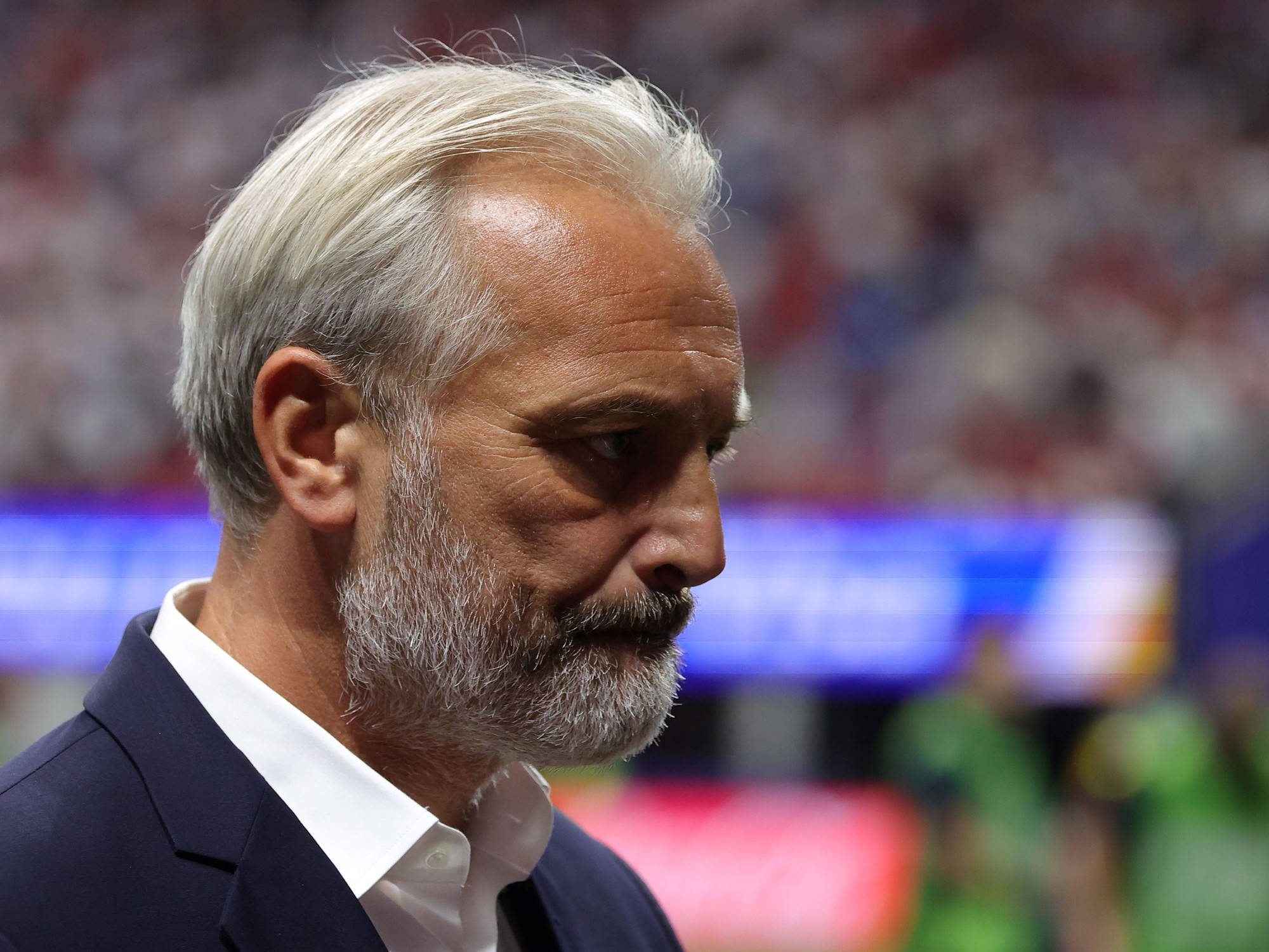 El DT de RD Congo se retira de la conferencia tras conocerse la muerte de su padre luego de la eliminación ante Inglaterra
