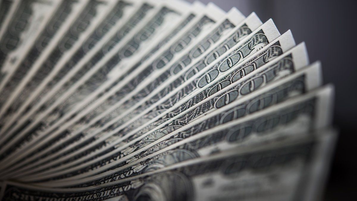 El dólar oficial inicia julio en alza y el mercado analiza un nuevo equilibrio cambiario en Argentina