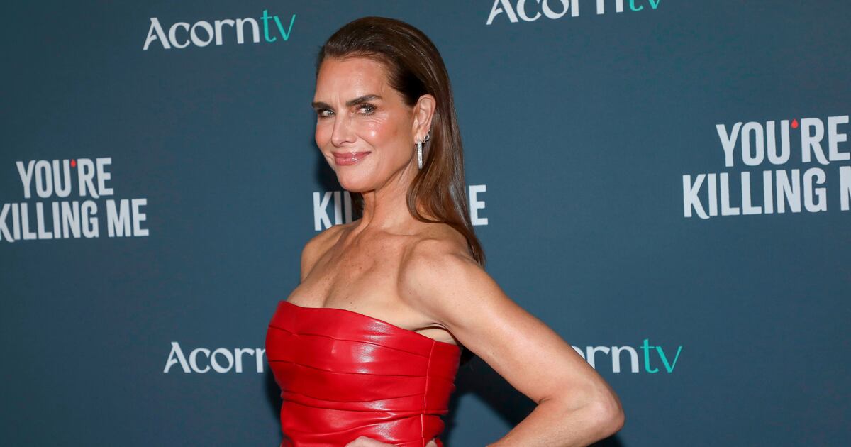 Casa Bonita workers continue labour dispute over wages and workplace safety with support from Brooke Shields