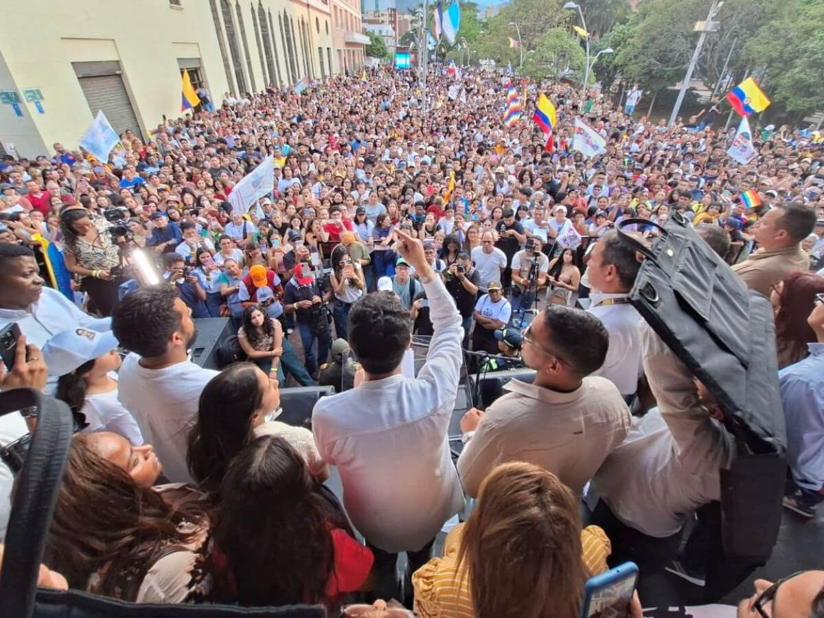 Iván Cepeda anuncia desobediencia civil pacífica contra posibles políticas de Abelardo de la Espriella