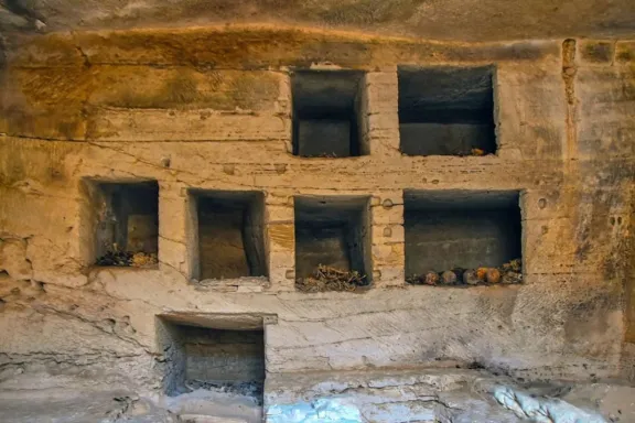 Egipto descubre tumbas de 2.000 años y una ciudad bizantina