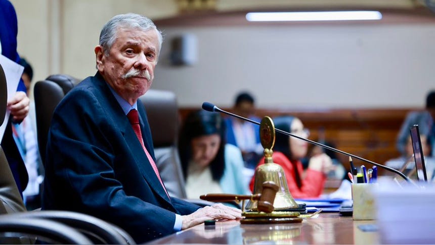 Congreso aprueba contratación de servicio de televisión por cable con DirecTV en Perú