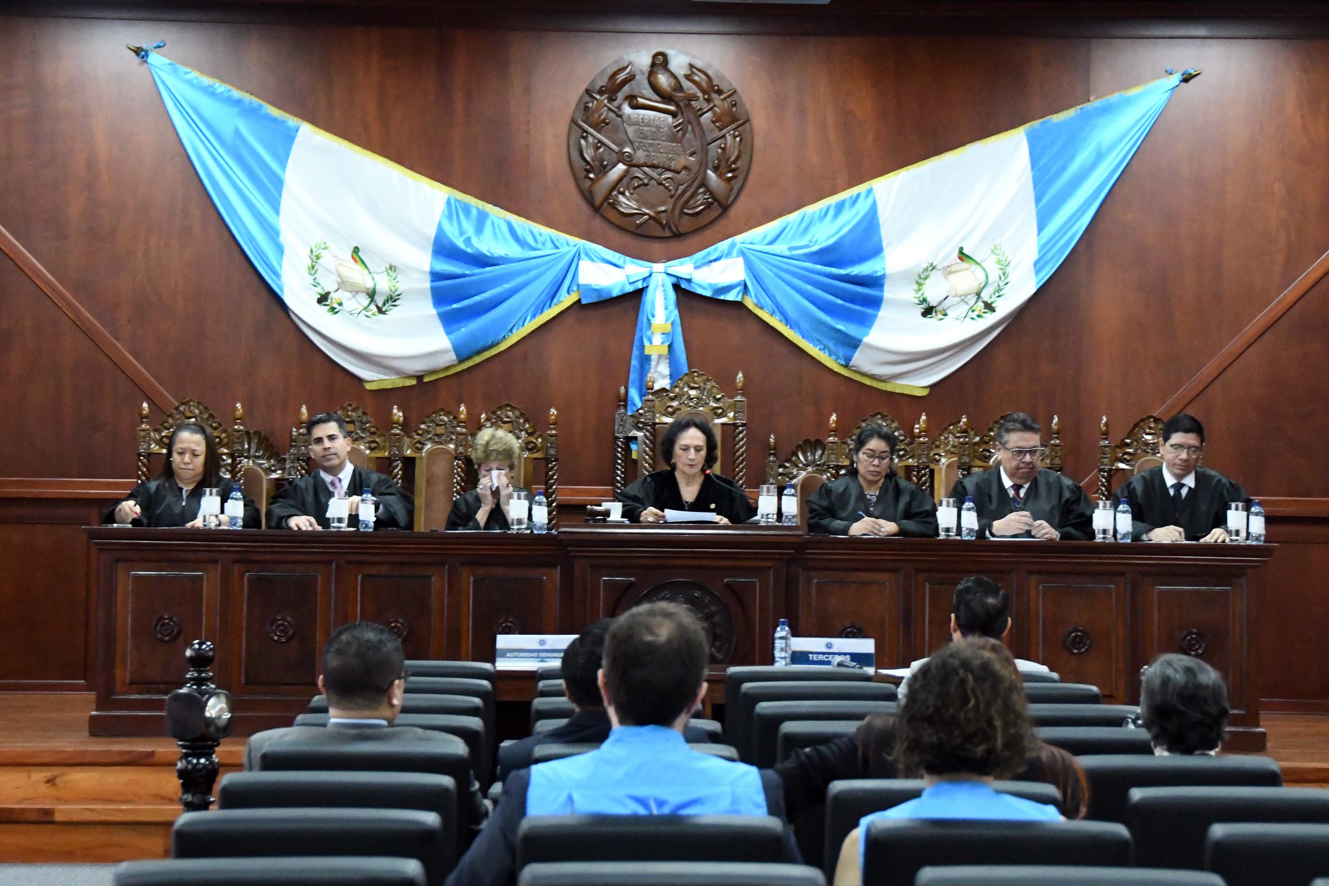 Amparo busca excluir a dos universidades de la elección de la presidencia de la Comisión de Postulación para Contralor