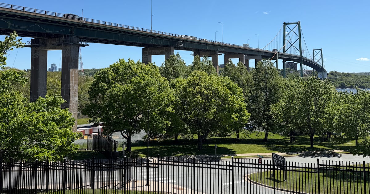 Nova Scotia seeks proposals to determine future of Halifax's Mackay Bridge