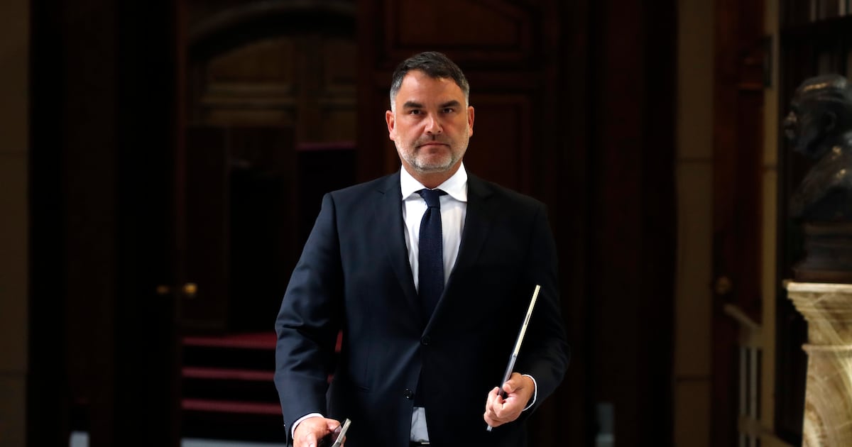 Senador Macaya aboga por reducir impuesto corporativo en discusión de megarreforma