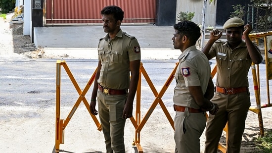 Tragic incident in Tamil Nadu: Man kills children and himself after family strife