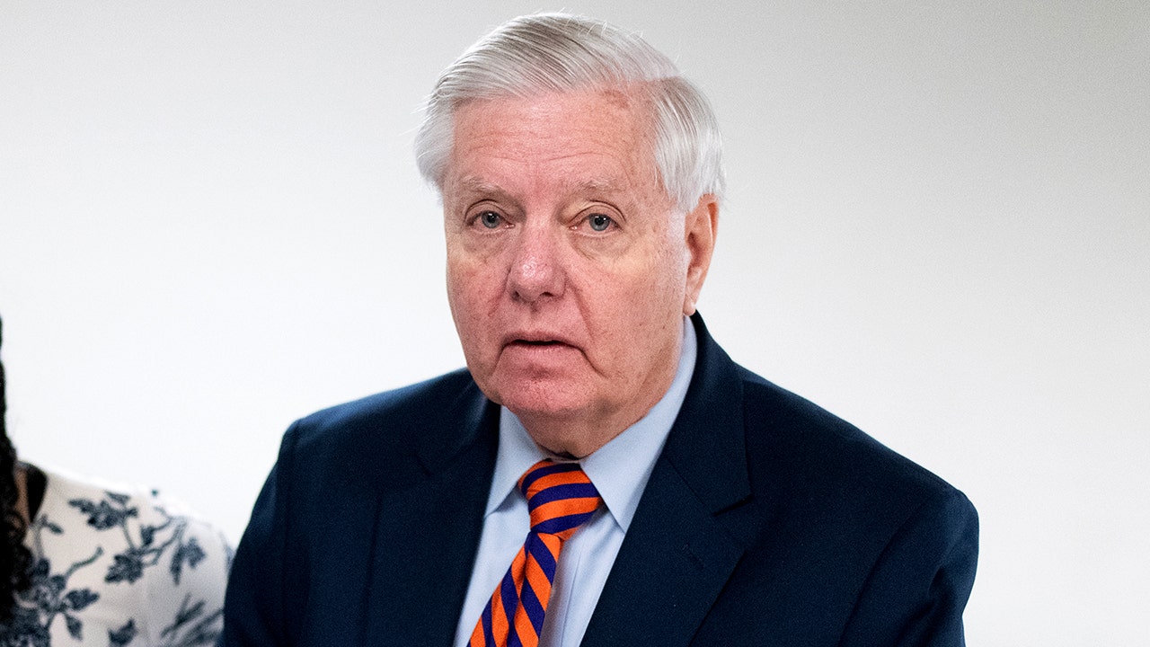 Lindsey Graham Dies at 71 from Aortic Dissection, Medical Examiner Reports