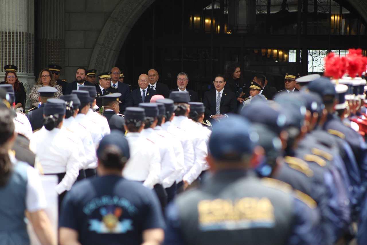 Arévalo destaca el papel de la PNC como legado de los Acuerdos de Paz y presenta avances en seguridad