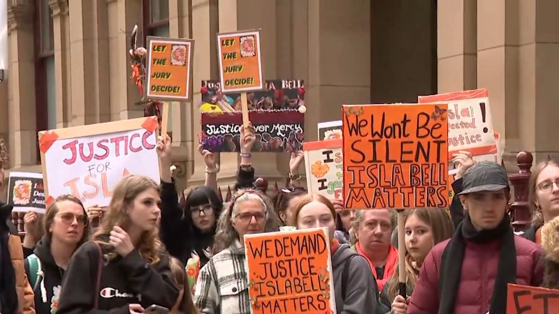 Loved Ones Rally Outside Supreme Court as Legal Battle Over Isla Bell Case Continues