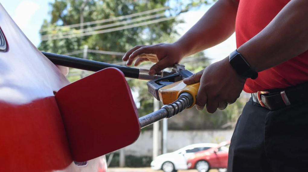 Gobierno no planea nuevo subsidio para combustibles pese a alzas