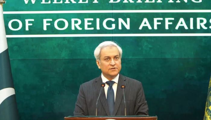 Pakistan Urges US and Iran to Resume Talks to Ease Regional Tensions