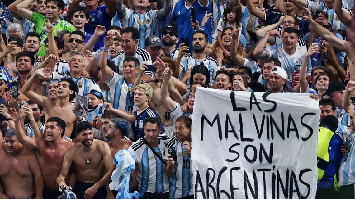 Milei respaldó el gesto de la Selección por Malvinas y reafirmó el reclamo diplomático