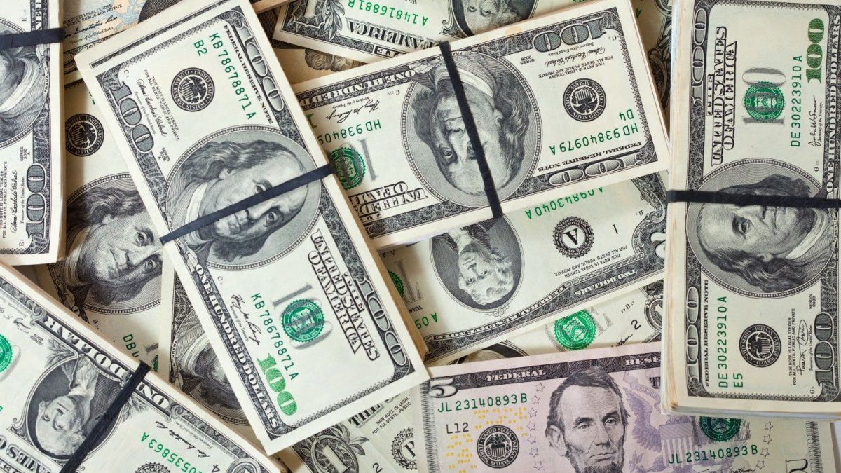 El dólar oficial sube por segunda jornada consecutiva