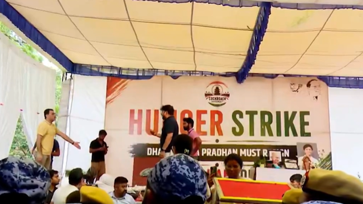 Sonam Wangchuk shifted to hospital as hunger strike enters day 21; Delhi Police detain Abhijeet Dipke amid Jantar Mantar protest