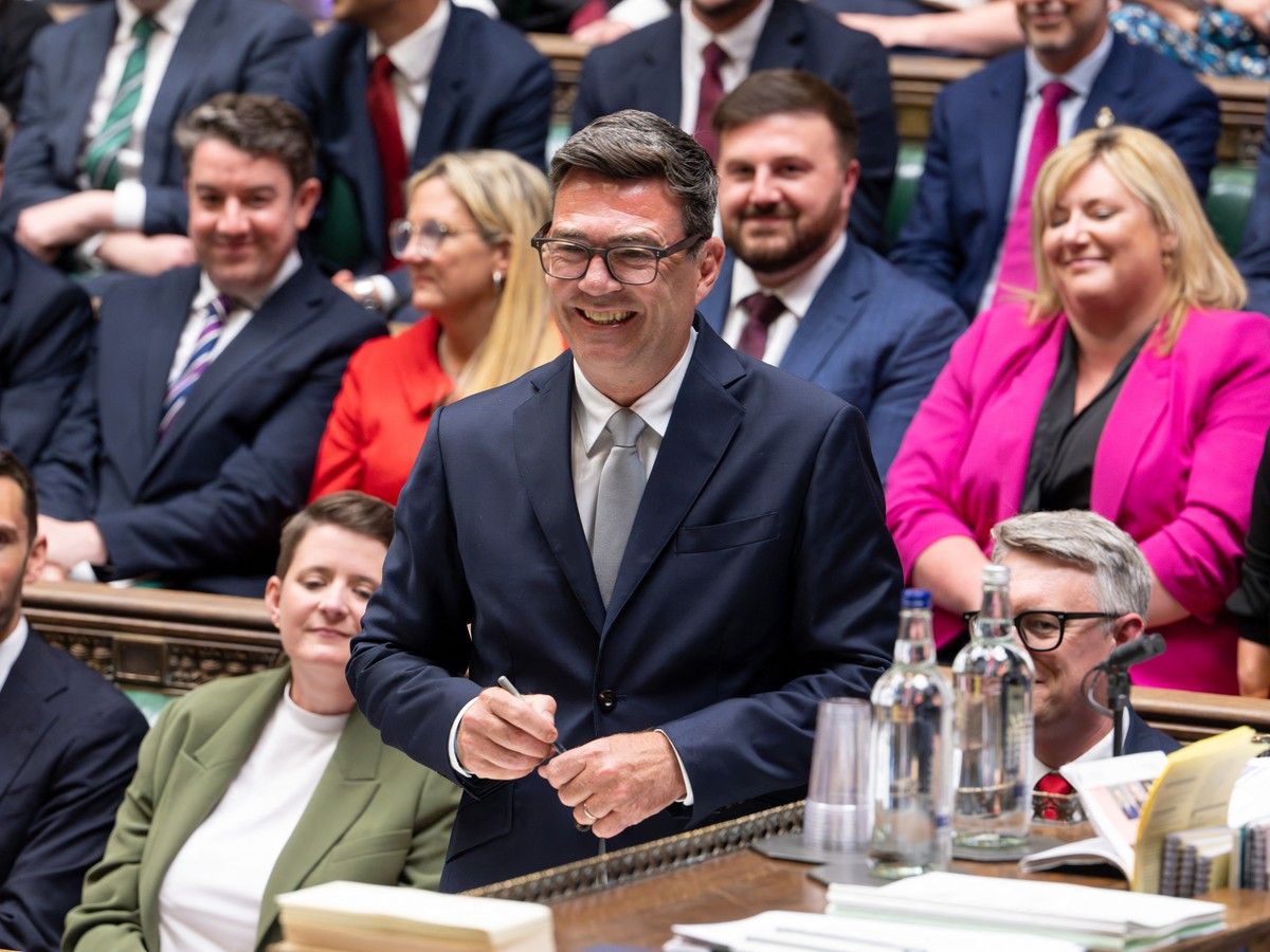 Burnham's Decision on U.S. Use of UK Bases in Iran Conflict